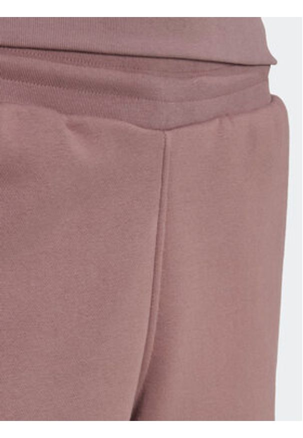 Adidas - adidas Spodnie dresowe adicolor Essentials Trefoil HK0105 Różowy Slim Fit. Kolor: różowy. Materiał: dresówka, bawełna