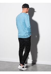Ombre Clothing - Bluza męska bez kaptura bawełniana - błękitna B1173 - M. Typ kołnierza: bez kaptura. Kolor: niebieski. Materiał: bawełna. Wzór: aplikacja. Styl: klasyczny #3
