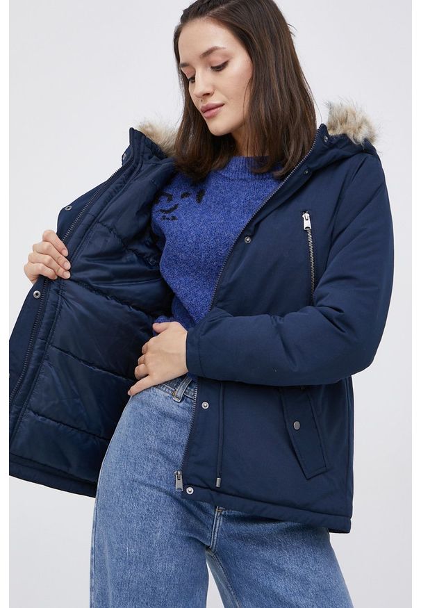 Vero Moda - Kurtka. Okazja: na co dzień. Kolor: niebieski. Materiał: włókno, tkanina, materiał, futro. Wzór: gładki. Styl: casual