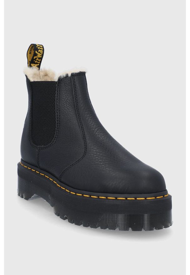 Dr. Martens - Sztyblety skórzane Quad FL. Nosek buta: okrągły. Kolor: czarny. Materiał: skóra. Obcas: na obcasie. Wysokość obcasa: niski