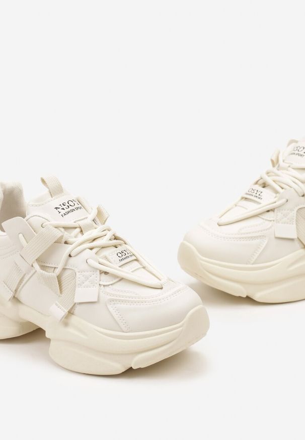 Born2be - Beżowe Sneakersy na Grubej Podeszwie z Ozdobnymi Napisami Silpina. Kolor: beżowy. Wzór: napisy