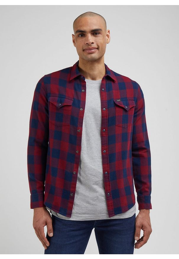 Lee - LEE CLEAN WESTERN SHIRT MĘSKA KOSZULA Z DŁUGIM RĘKAWEM W KRATĘ KRATA PORT CHECK L66RRRA84. Długość rękawa: długi rękaw. Długość: długie