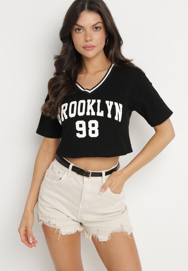 Born2be - Czarny Bawełniany T-shirt z Napisem Nitanelia. Okazja: na co dzień. Kolor: czarny. Materiał: bawełna. Wzór: napisy. Styl: casual