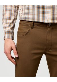 Wrangler - MESKIE SPODNIE WRANGLER GREENSBORO DARK EARTH 112371571 #3