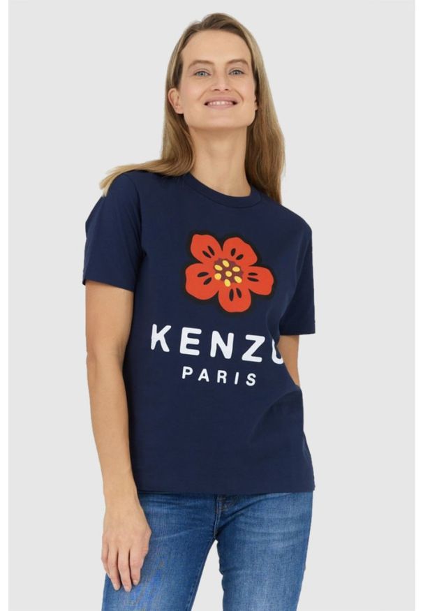 Kenzo - KENZO Granatowy t-shirt damski z czerwonym kwiatem. Kolor: niebieski. Wzór: kwiaty