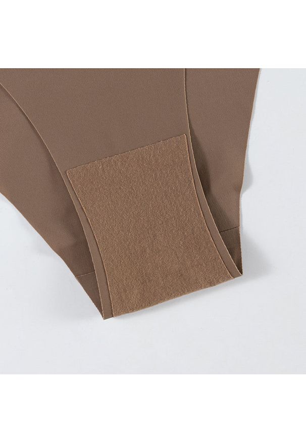 Intica - Tangi bezszwowe z obniżonym stanem niewidoczne pod odzieżą Evangelista. Stan: obniżony. Kolor: czarny. Materiał: materiał