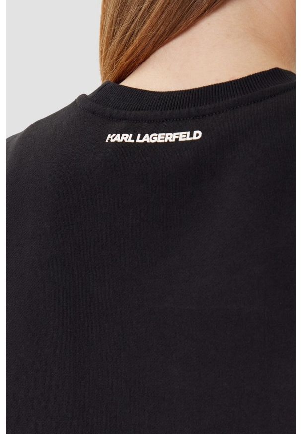 Karl Lagerfeld - KARL LAGERFELD Bluza czarna damska z cyrkoniami Ikon RS, Rozmiar XS. Okazja: na co dzień. Kolor: czarny. Materiał: bawełna. Wzór: aplikacja. Styl: casual, elegancki, klasyczny