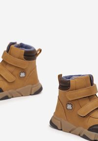 Born2be - Brązowe Botki Traperki Zapinane na Dwa Rzepy Rata. Okazja: na co dzień, na spacer. Zapięcie: rzepy. Kolor: brązowy. Materiał: jeans, dresówka. Styl: casual, elegancki #3