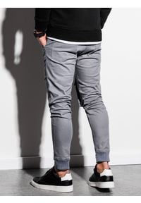 Ombre Clothing - Spodnie męskie joggery P999 - szare - L. Kolor: szary. Materiał: bawełna, elastan. Wzór: aplikacja