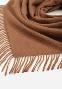 Born2be - Jasnobrązowy Trójkątny Szalik z Wiskozy i Bawełny z Frędzlami Vetirala. Okazja: na co dzień, do pracy, na spotkanie biznesowe. Kolor: brązowy. Materiał: bawełna, wiskoza. Styl: biznesowy, casual, elegancki #4
