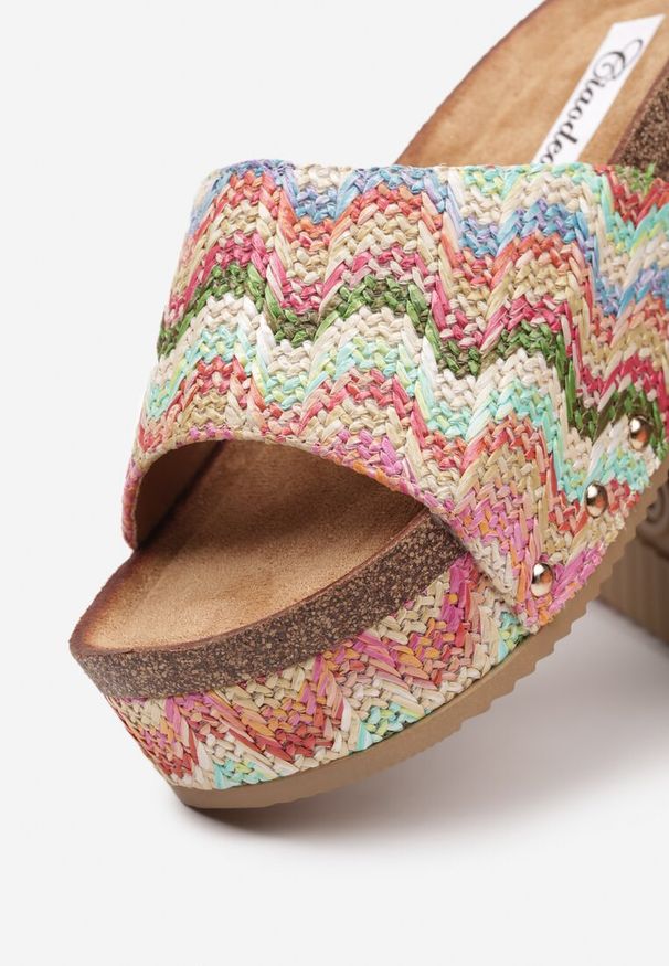 Renee - Różowo-Zielone Klapki na Platformie z Plecioną Rafią w Geometryczny Wzór Ciarilane. Okazja: na spacer, na co dzień. Kolor: różowy. Materiał: jeans. Wzór: geometria. Sezon: wiosna. Obcas: na platformie. Styl: wakacyjny, casual
