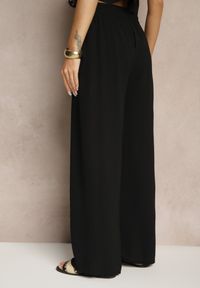 Renee - Czarne Spodnie z Bawełną o Szerokim Kroju High Waist Ozdobione Guzikami Morritia. Okazja: na co dzień. Stan: podwyższony. Kolor: czarny. Materiał: bawełna. Wzór: aplikacja. Styl: elegancki, casual