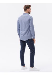 Ombre Clothing - Żakardowa koszula męska z drobnym wzorem REGULAR FIT - granatowa V2 K623 - XL. Okazja: na spotkanie biznesowe, do pracy, na co dzień. Kolor: niebieski. Materiał: żakard. Długość rękawa: długi rękaw. Długość: długie. Styl: biznesowy, klasyczny, casual #3