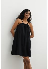 Marsala - Sukienka BAWEŁNIANA w kolorze TOTALLY BLACK - GABBY-M/L. Materiał: bawełna. Wzór: gładki. Typ sukienki: w kształcie A. Długość: mini