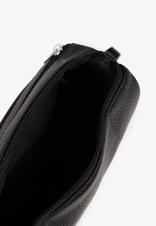 Born2be - Czarna Torebka Listonoszka z Suwakami Savireline. Kolor: czarny. Styl: klasyczny, casual, elegancki