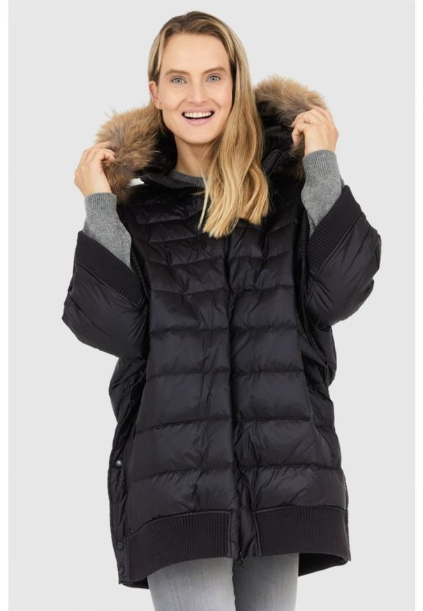 Blauer USA - BLAUER Czarny damski płaszcz puchowy z futrem jenota, Rozmiar S. Kolor: czarny. Materiał: puch, futro
