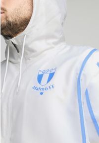 Puma - Męska tkana kurtka przedmeczowa Malmö FF PUMA White Team Light Blue. Kolor: biały, wielokolorowy, niebieski. Wzór: nadruk