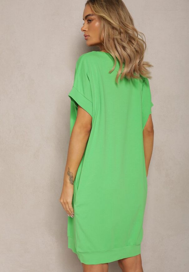 Renee - Zielona T-shirtowa Sukienka Pudełkowa z Elastycznej Bawełny Ellensa. Kolor: zielony. Materiał: bawełna. Styl: wakacyjny. Długość: mini