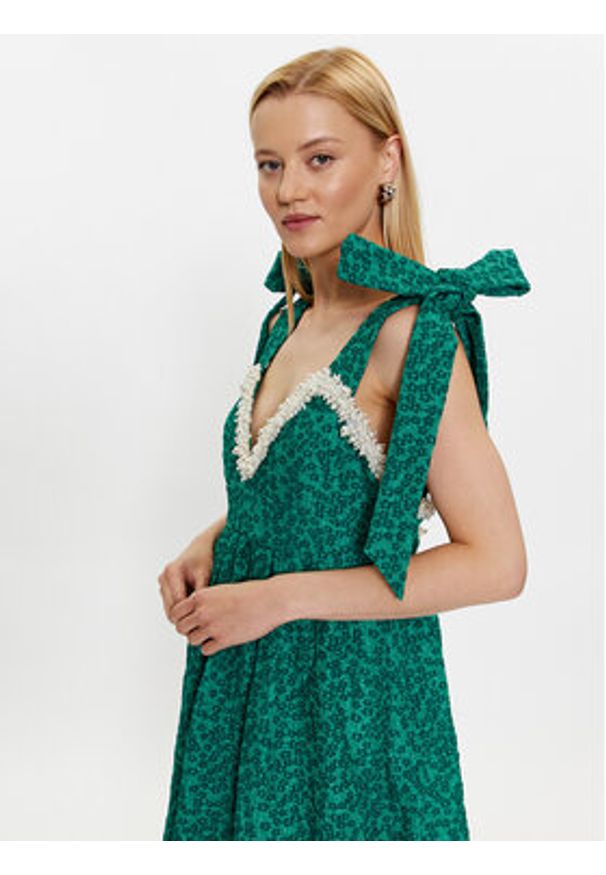 Custommade Sukienka koktajlowa 999396475 Zielony Regular Fit. Kolor: zielony. Materiał: syntetyk. Styl: wizytowy