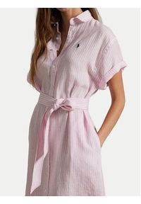Polo Ralph Lauren Sukienka koszulowa 211965843001 Różowy Regular Fit. Typ kołnierza: polo. Kolor: różowy. Materiał: len. Typ sukienki: koszulowe