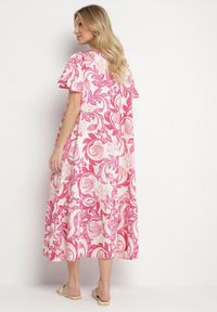 Born2be - Różowa Pudełkowa Sukienka z Wiskozy w Kwiaty z Dekoltem w Serek Inisara. Okazja: na co dzień. Typ kołnierza: dekolt w serek. Kolor: różowy. Materiał: wiskoza. Długość rękawa: krótki rękaw. Wzór: kwiaty. Styl: klasyczny, casual, elegancki #2