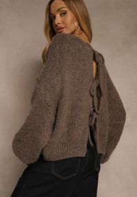 Renee - Jasnobrązowy Kardigan z Wełną o Kroju Oversize z Wiązanymi Kokardami Elearina. Okazja: na co dzień. Typ kołnierza: kokarda. Kolor: brązowy. Materiał: wełna. Styl: casual, elegancki, street #1