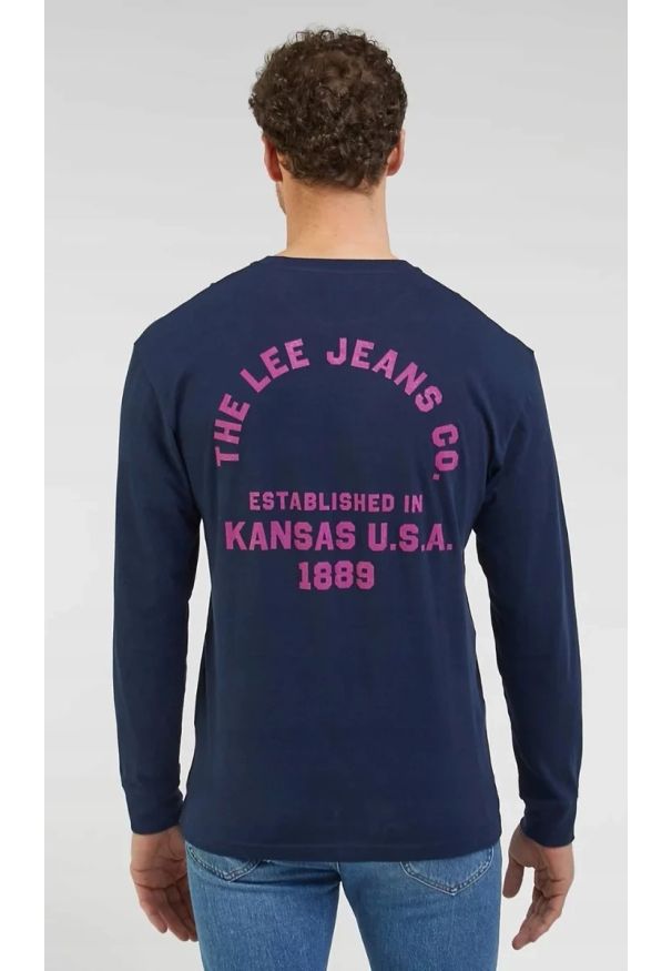 Lee - LEE RELAXED LONGSLEEVE TEE MĘSKA KOSZULKA Z DŁUGIM RĘKAWEM EMPEROR 112341754 LL94015537. Długość rękawa: długi rękaw. Długość: długie