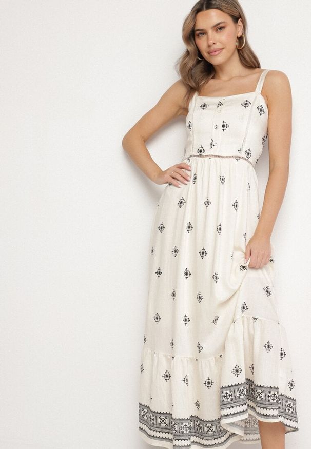 Born2be - Czarna Rozkloszowana Sukienka na Ramiączkach z Wiskozą w Etniczny Wzór Lealena. Okazja: na co dzień. Typ kołnierza: dekolt kwadratowy. Kolor: czarny. Materiał: wiskoza. Długość rękawa: na ramiączkach. Wzór: aplikacja. Typ sukienki: rozkloszowane. Styl: casual, elegancki