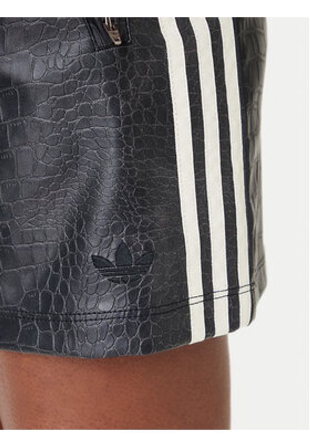 Adidas - adidas Spódnica z imitacji skóry Pleather KE5034 Czarny Regular Fit. Kolor: czarny. Materiał: skóra