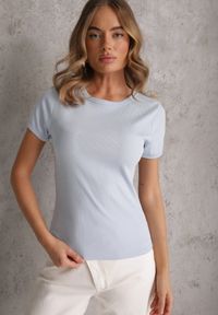 Renee - Jasnoniebieski Bawełniany T-shirt o Dopasowanym Kroju z Prążkowanego Materiału Lailya. Kolor: niebieski. Materiał: bawełna, prążkowany, materiał. Styl: elegancki #6