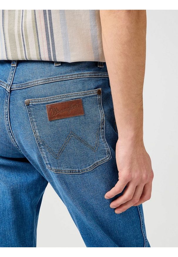 Wrangler - MESKIE SPODNIE WRANGLER RIVER BEDAZZLED BLUE 112364424