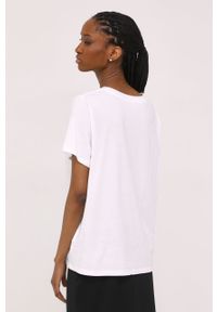 Answear Lab t-shirt damski kolor biały. Okazja: na co dzień. Kolor: biały. Materiał: dzianina. Długość rękawa: krótki rękaw. Długość: krótkie. Wzór: nadruk. Styl: wakacyjny #5