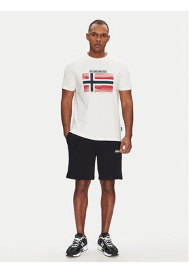 Napapijri T-Shirt S-Lari NP0A4IE52061 Biały Regular Fit. Kolor: biały. Materiał: bawełna