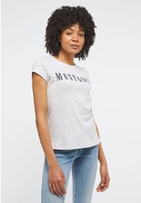 Mustang - MUSTANG Alina C Logo Tee Damski T-shirt Koszulka Light Grey Melange 1013222 4141 #1