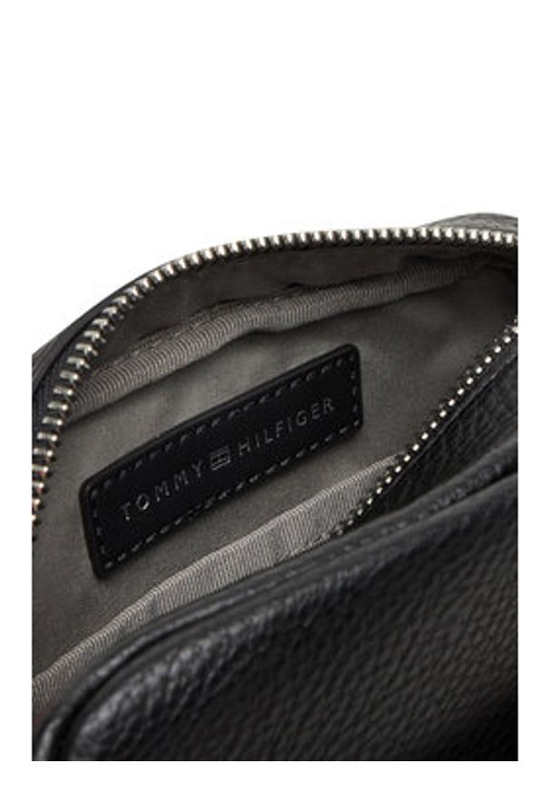 TOMMY HILFIGER - Tommy Hilfiger Saszetka Th Central Mini Reporter AM0AM13486 Czarny. Kolor: czarny. Materiał: skóra