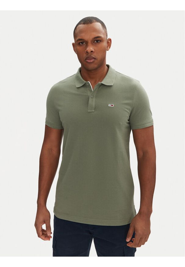 Tommy Jeans Polo DM0DM20676 Zielony Slim Fit. Typ kołnierza: polo. Kolor: zielony. Materiał: bawełna