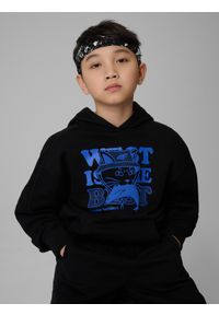 4f - 4F Bluza dresowa loose z kapturem chłopięca - czarna 152 (11-12 lat). Okazja: na co dzień. Typ kołnierza: kaptur. Kolor: czarny. Materiał: dresówka. Sezon: lato. Styl: casual, sportowy #1