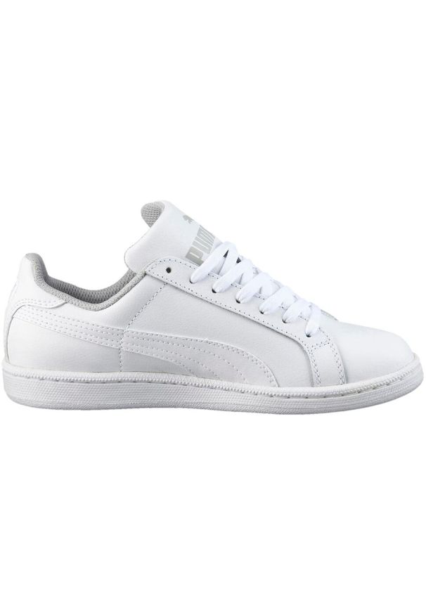 Buty do chodzenia Puma SMASH FUN L JR. Kolor: biały. Materiał: syntetyk, materiał. Sport: turystyka piesza