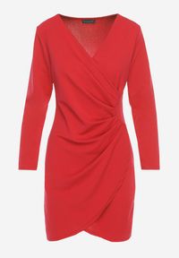 Born2be - Czerwona Sukienka Kopertowa z Ozdobnym Marszczeniem Ohildria. Kolor: czerwony. Typ sukienki: kopertowe. Styl: elegancki #6