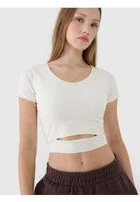 4f - T-shirt crop top gładki damski - biały. Okazja: na co dzień. Kolor: biały. Materiał: elastan, bawełna, materiał, jersey, dzianina. Długość rękawa: krótki rękaw. Długość: krótkie. Wzór: gładki. Styl: sportowy, casual