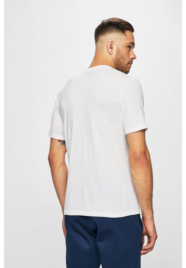 Under Armour - T-shirt. Okazja: na co dzień. Kolor: biały. Materiał: dzianina. Wzór: nadruk. Styl: casual