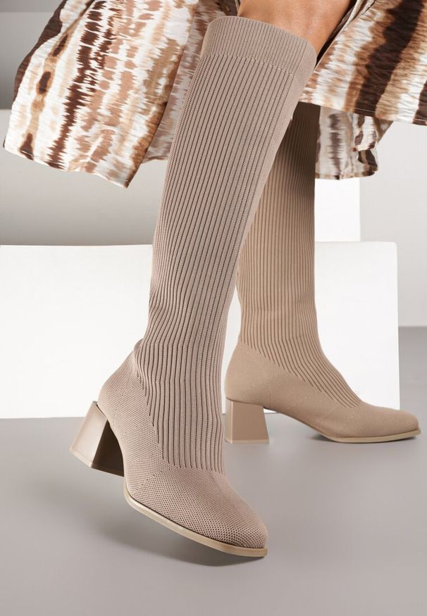 Born2be - Ciemnobeżowe Kozaki z Elastyczną Cholewką Melaste. Okazja: na co dzień. Kolor: beżowy. Materiał: skóra, dzianina. Szerokość cholewki: normalna. Styl: klasyczny, casual