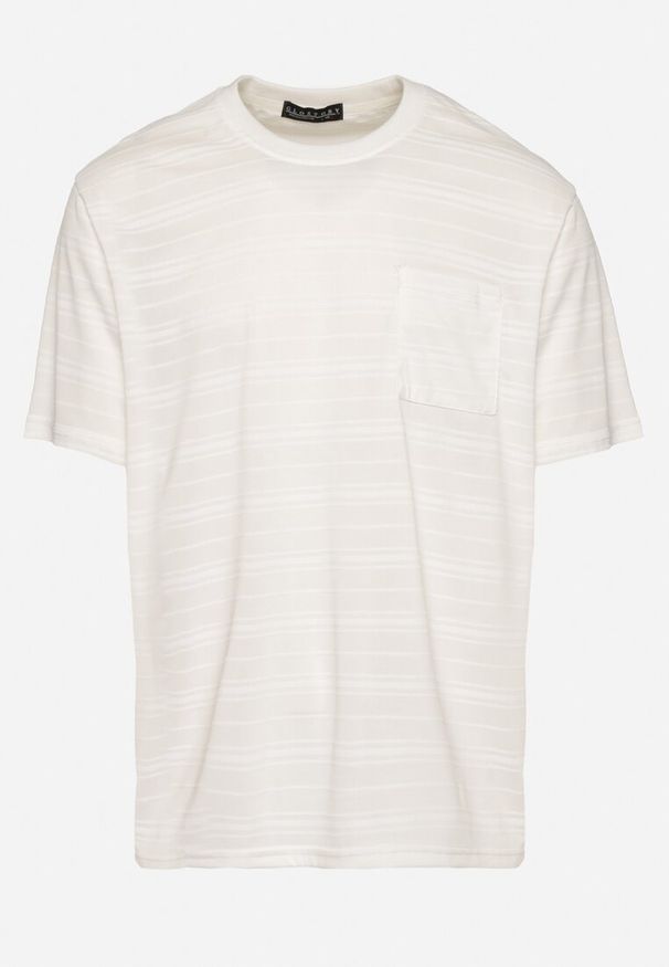 Born2be - Jasnobeżowa Koszulka o Klasycznym Kroju z Kieszonką Mairalissa. Okazja: na co dzień, do pracy, na spotkanie biznesowe. Kolor: beżowy. Materiał: jeans. Wzór: aplikacja. Styl: klasyczny