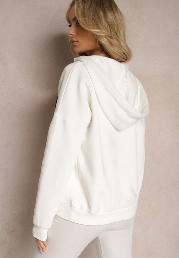 Renee - Biała Bawełniana Bluza z Sznurkami i Kapturem Tyche. Typ kołnierza: kaptur. Kolor: biały. Materiał: bawełna. Wzór: kolorowy