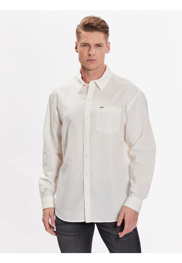 Wrangler - WRANGLER 1 PKT SHIRT MĘSKA KOSZULA MATERIAŁOWA MATERIAŁ WORN WHITE W5D6LOW02. Materiał: materiał