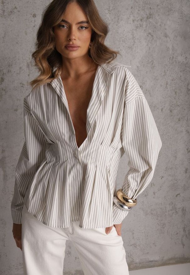 Renee - Zielona Taliowana Koszula z Bawełną i Baskinką w Paski Sewtela. Okazja: na co dzień. Kolor: zielony. Materiał: bawełna. Wzór: paski. Styl: casual