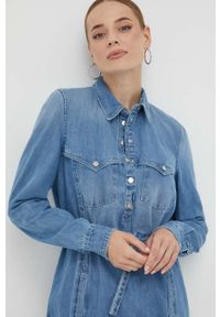 Guess sukienka jeansowa kolor niebieski mini prosta. Kolor: niebieski. Materiał: jeans. Długość rękawa: długi rękaw. Typ sukienki: proste. Długość: mini #3