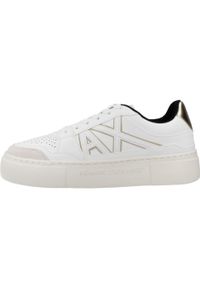 Armani Exchange - Kapcie ARMANI EXCHANGE XDX147 XV830 Biały. Kolor: biały. Materiał: syntetyk, tkanina, skóra. Styl: sportowy