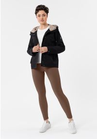 Volcano - Prążkowane legginsy N-LISBONA. Stan: podwyższony. Materiał: prążkowany. Wzór: prążki, napisy. Styl: sportowy #1