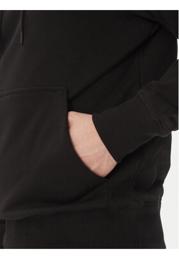 Calvin Klein Jeans Bluza Painted J30J327526 Czarny Regular Fit. Kolor: czarny. Materiał: bawełna